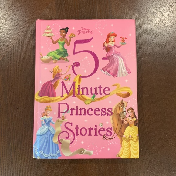 Bundle of Disney Books - 3 in total - Picture 7 of 8